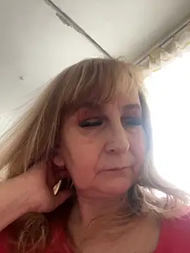 Snapshot of Irina2909@xh chatting on February 18, 2026, 12:12 pm Irina2909xh online show from February 18, 2026, 12:12 pm