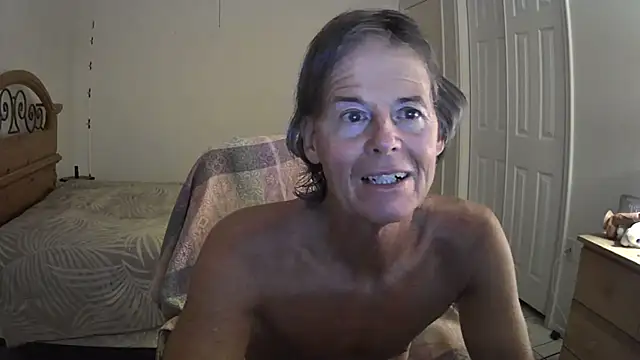 Snapshot of nakeedcowboi65 chatting on July 4, 2026, 10:21 am nakeedcowboi65 online show from July 4, 2026, 10:21 am