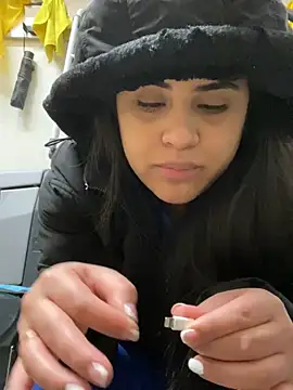 Snapshot of Maria_ruiz chatting on January 6, 2025, 7:09 am Maria ruiz online show from January 6, 2025, 7:09 am