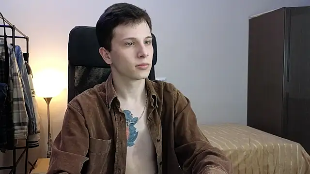 arlekincrop online show from April 11, 2026, 12:26 am