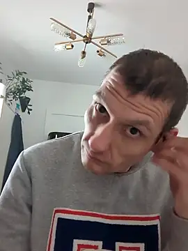 maciej online show from December 14, 2025, 12:10 pm