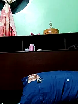 QueenSoreal online show from December 17, 2025, 2:45 pm