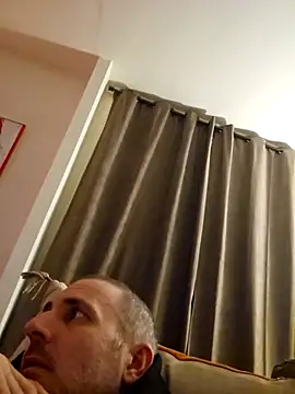 Snapshot of verylargecock chatting on February 5, 2026, 11:42 pm verylargecock online show from February 5, 2026, 11:42 pm