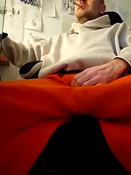 Snapshot of verylargecock chatting on February 6, 2026, 1:14 pm verylargecock online show from February 6, 2026, 1:14 pm