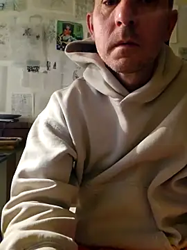 Snapshot of verylargecock chatting on February 18, 2026, 5:31 pm verylargecock online show from February 18, 2026, 5:31 pm