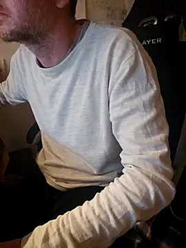 Snapshot of verylargecock chatting on March 1, 2026, 6:37 am verylargecock online show from March 1, 2026, 6:37 am