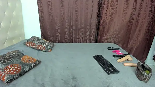 Snapshot of LUISSA_ chatting on February 7, 2026, 10:41 am LUISSA online show from February 7, 2026, 10:41 am