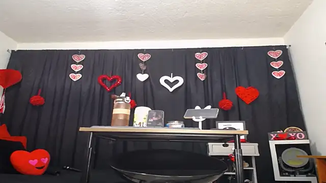 Snapshot of Litas_Secrets chatting on February 12, 2025, 9:11 pm Litas Secrets online show from February 12, 2025, 9:11 pm