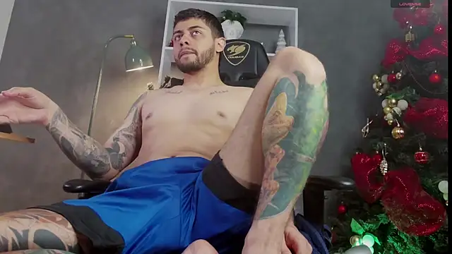 Snapshot of alessandro_duty chatting on December 5, 2025, 12:30 am alessandro duty online show from December 5, 2025, 12:30 am