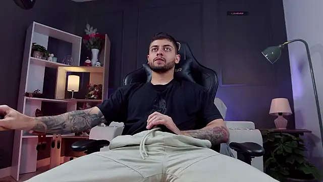 Snapshot of alessandro_duty chatting on January 8, 2026, 12:13 am alessandro duty online show from January 8, 2026, 12:13 am