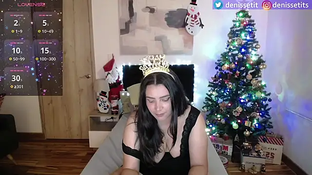 Snapshot of DenisseTits chatting on December 31, 2024, 10:23 pm DenisseTits online show from December 31, 2024, 10:23 pm