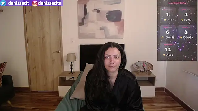 Snapshot of DenisseTits chatting on February 3, 2025, 7:52 pm DenisseTits online show from February 3, 2025, 7:52 pm