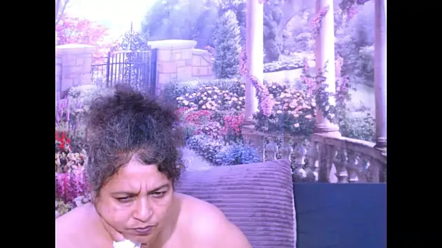 Snapshot of indianstar75 chatting on February 12, 2025, 1:09 am indianstar75 online show from February 12, 2025, 1:09 am