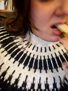 Snapshot of Cutegirlforyou chatting on February 9, 2025, 10:42 am Cutegirlforyou online show from February 9, 2025, 10:42 am