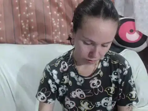 Venusluxodomme online show from February 8, 2026, 4:05 am