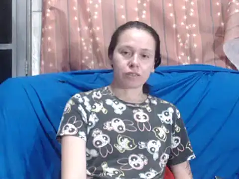 Venusluxodomme online show from April 28, 2026, 3:11 am