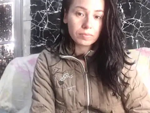 Snapshot of Venusluxodomme chatting on June 19, 2026, 7:28 pm Venusluxodomme online show from June 19, 2026, 7:28 pm