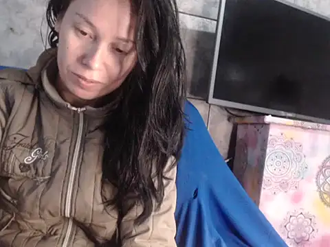 Snapshot of Venusluxodomme chatting on July 21, 2026, 4:04 am Venusluxodomme online show from July 21, 2026, 4:04 am
