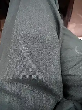 rocksred1 online show from September 9, 2025, 8:08 pm