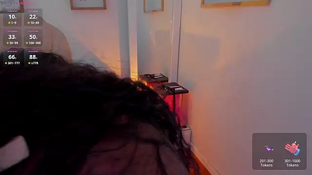 zobe love online show from April 3, 2026, 4:49 pm