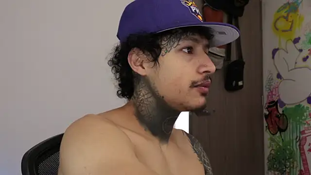 Snapshot of trieone chatting on February 15, 2026, 2:14 pm trieone online show from February 15, 2026, 2:14 pm