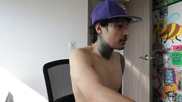 trieone online show from March 3, 2026, 2:01 pm