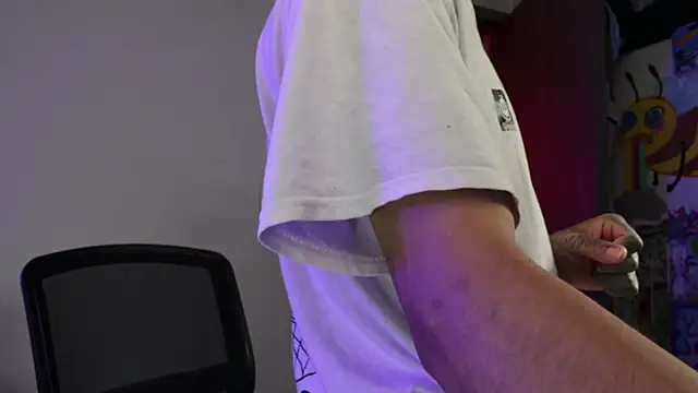trieone online show from May 21, 2026, 2:02 pm