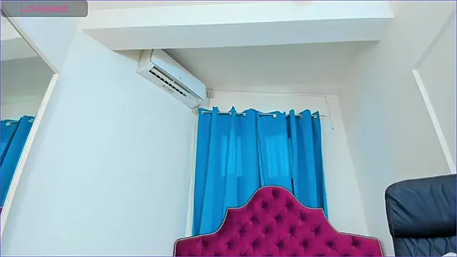 ninnadee online show from June 26, 2026, 3:33 am