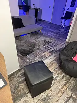 Victoria14  online show from November 28, 2025, 1:52 am