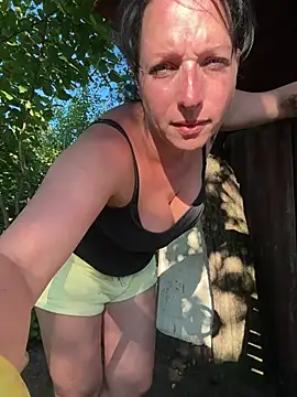 Snapshot of Viola_Beck chatting on July 11, 2026, 5:48 pm Viola Beck online show from July 11, 2026, 5:48 pm