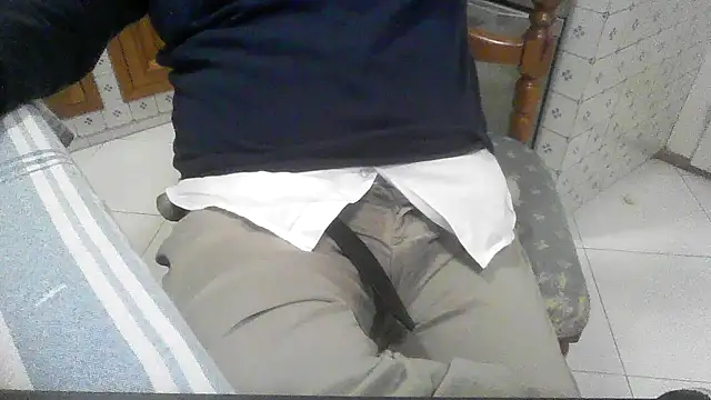 polloiw online show from October 22, 2025, 1:33 pm