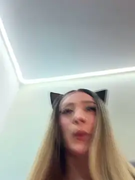 bunny bicht online show from March 5, 2026, 12:28 am