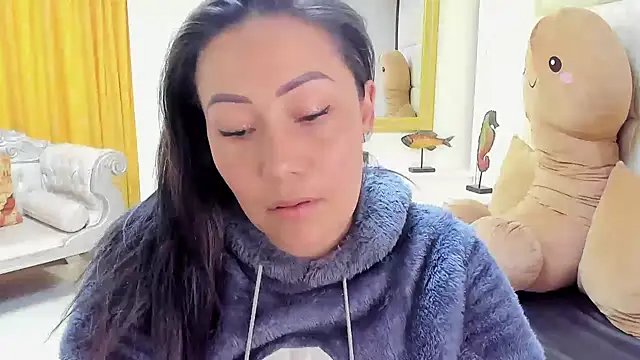 Snapshot of gaby_trent chatting on February 3, 2025, 4:52 pm gaby trent online show from February 3, 2025, 4:52 pm