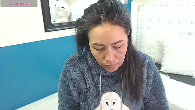 Snapshot of gaby_trent chatting on February 17, 2025, 1:42 pm gaby trent online show from February 17, 2025, 1:42 pm