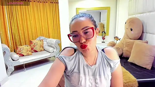 Snapshot of gaby_trent chatting on March 1, 2025, 7:26 pm gaby trent online show from March 1, 2025, 7:26 pm