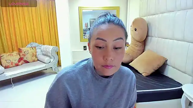 Snapshot of gaby_trent chatting on March 20, 2025, 7:35 pm gaby trent online show from March 20, 2025, 7:35 pm