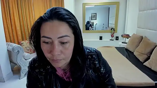 Snapshot of gaby_trent chatting on September 29, 2025, 1:49 pm gaby trent online show from September 29, 2025, 1:49 pm