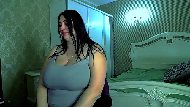 Evelyn Shy online show from March 18, 2025, 7:19 am