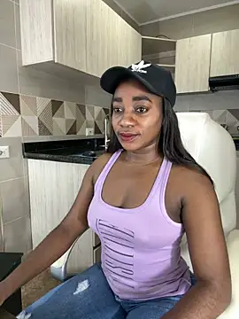 Snapshot of cristaaalclocks1 chatting on February 6, 2025, 1:10 pm cristaaalclocks1 online show from February 6, 2025, 1:10 pm