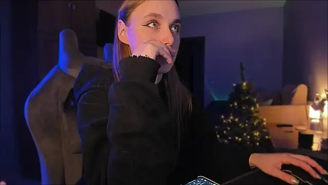 Snapshot of Rachel_Ro chatting on December 29, 2024, 5:33 pm Rachel Ro online show from December 29, 2024, 5:33 pm