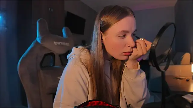 Snapshot of Rachel_Ro chatting on January 8, 2025, 12:26 pm Rachel Ro online show from January 8, 2025, 12:26 pm