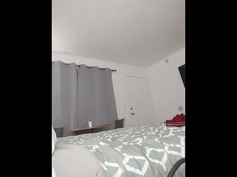 KandiK37 online show from November 6, 2025, 5:52 am