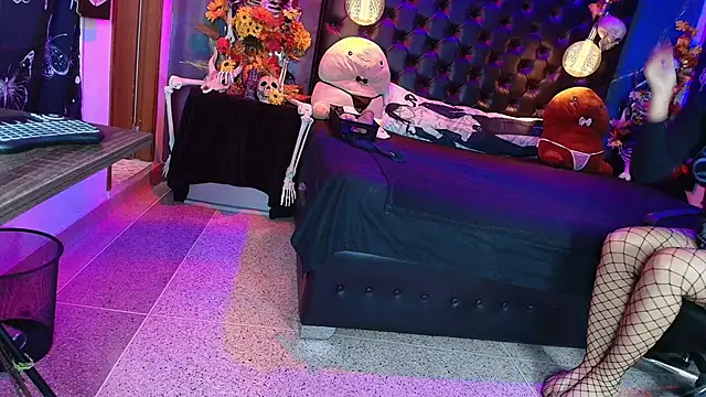 Snapshot of AlexHoe_ chatting on September 14, 2025, 6:51 pm AlexHoe online show from September 14, 2025, 6:51 pm