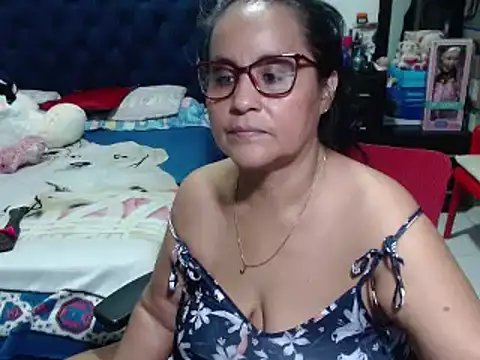 pervert mommy  online show from January 15, 2025, 1:20 pm