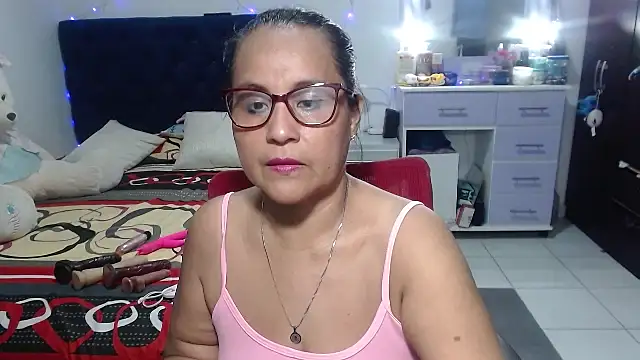 pervert mommy  online show from April 3, 2026, 10:24 am