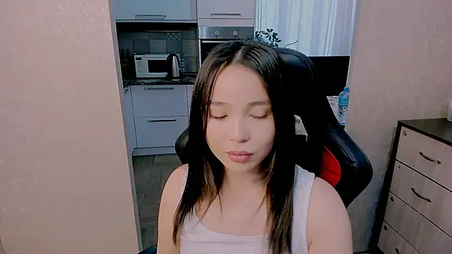 AyaMoon online show from November 25, 2025, 5:07 am