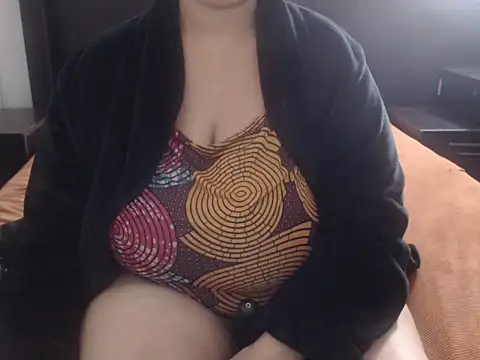 XHotJuicyBootyXX online show from July 3, 2026, 9:05 am