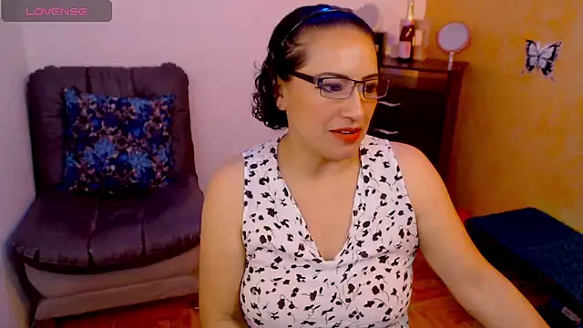 Snapshot of scarlet_wet chatting on December 12, 2024, 9:37 pm scarlet wet online show from December 12, 2024, 9:37 pm