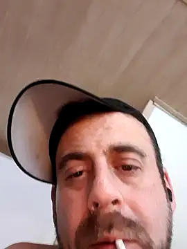 Snapshot of AquaMenn chatting on November 18, 2025, 1:33 am AquaMenn online show from November 18, 2025, 1:33 am