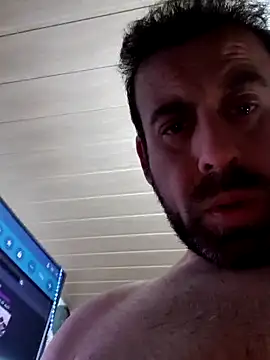 Snapshot of AquaMenn chatting on November 26, 2025, 3:40 am AquaMenn online show from November 26, 2025, 3:40 am